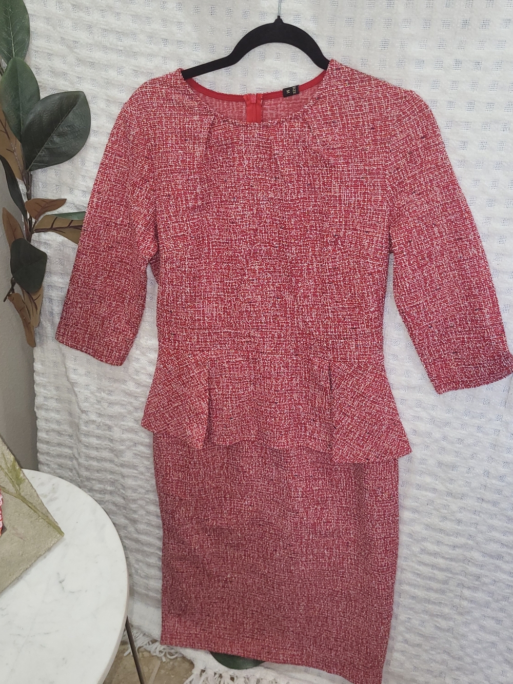 VFSHOW women's Red Tweed Crew Neck Peplum Midi Dress - Classic Sheath Sz. M NWT